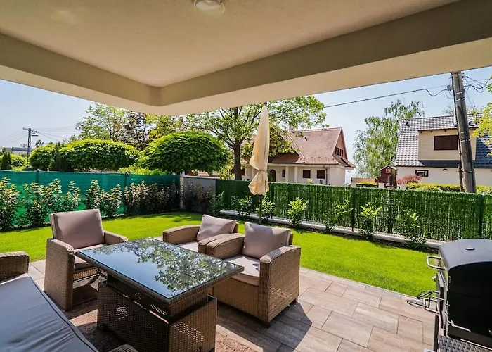 Luxus Partivilla דירה